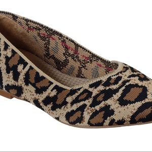 Skechers Cleo Claw-some leopard size 5.5